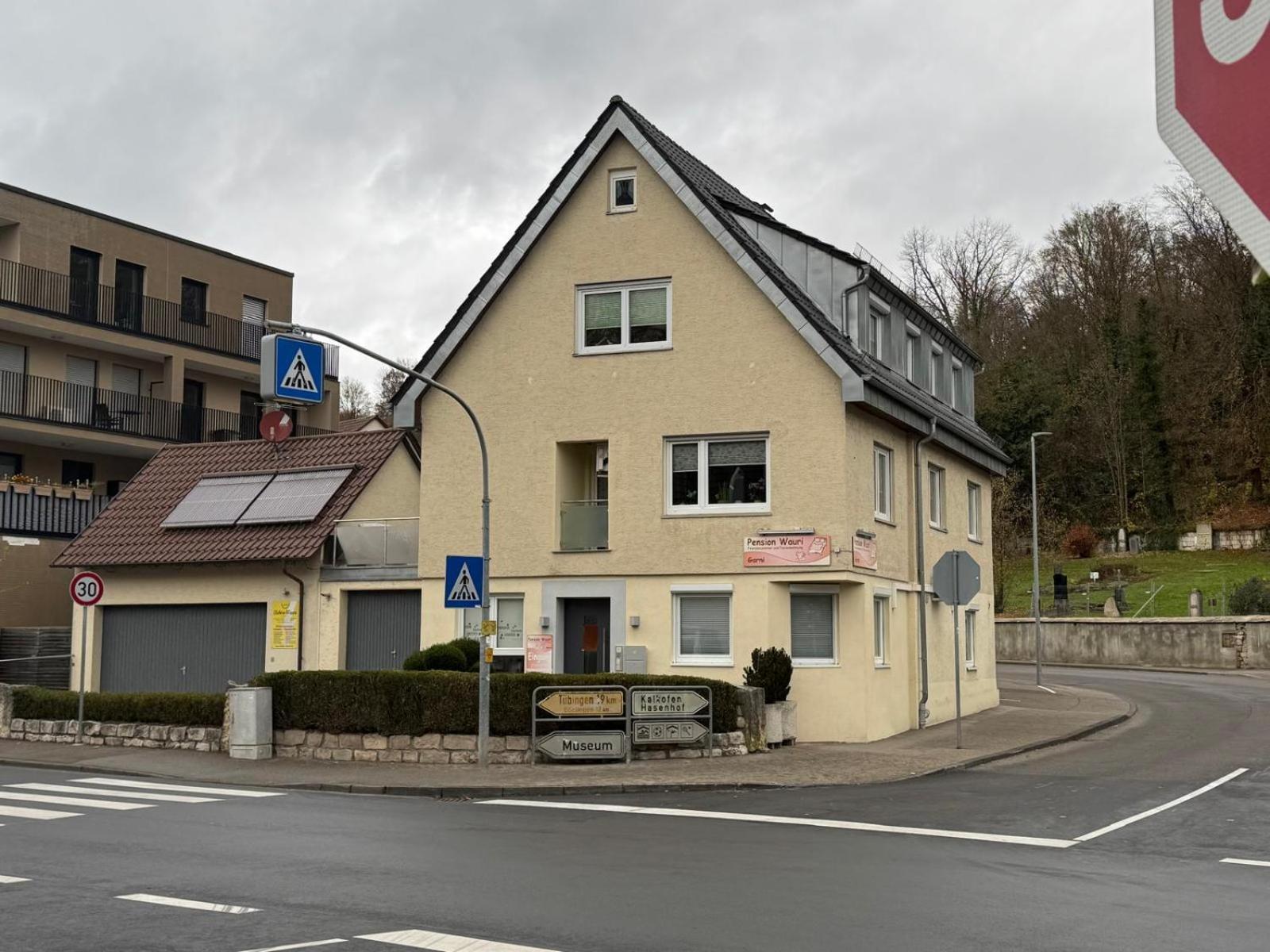 Gaestezimmer , Pension Wauri Waldenbuch エクステリア 写真