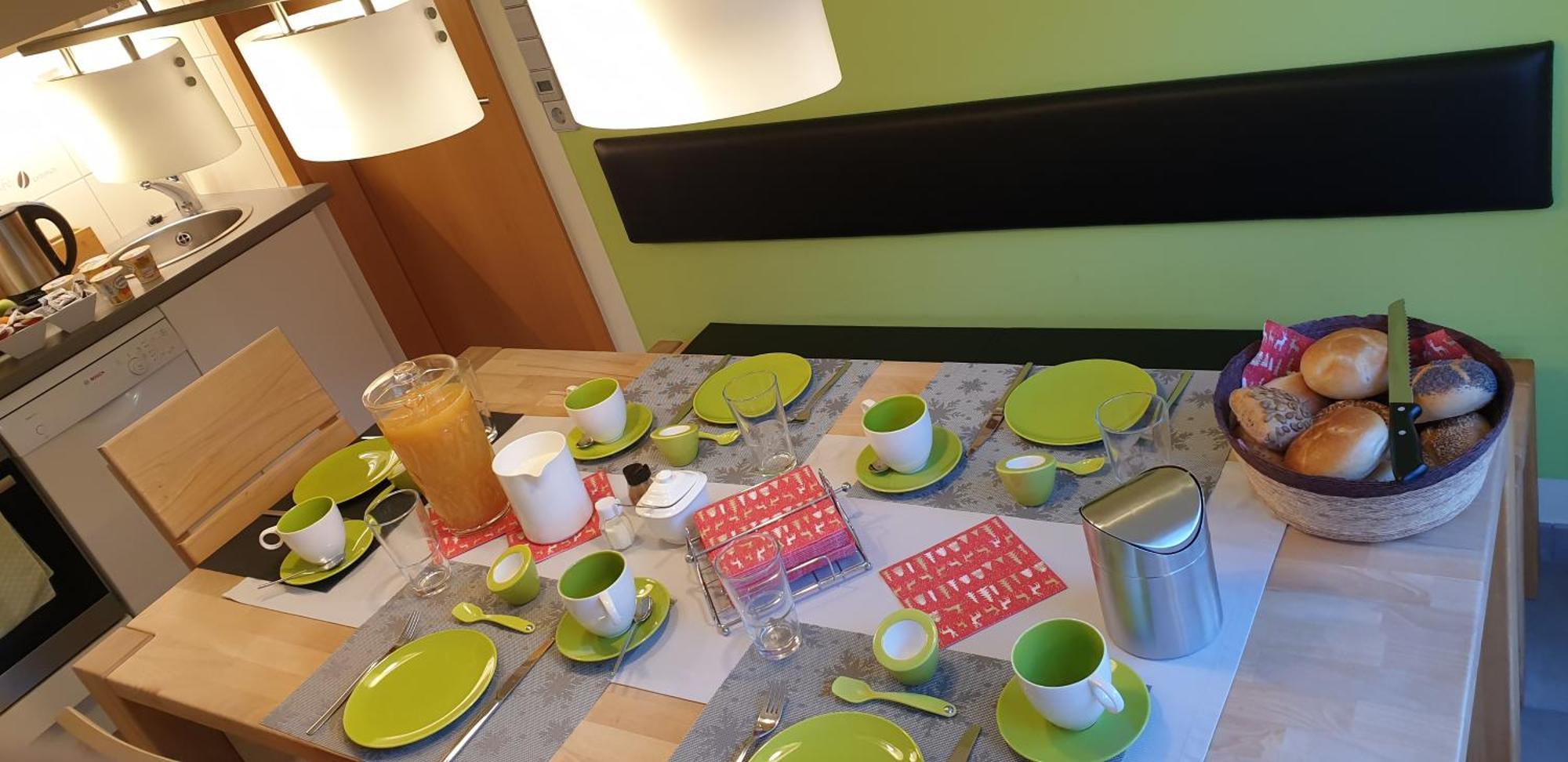 Gaestezimmer , Pension Wauri Waldenbuch エクステリア 写真