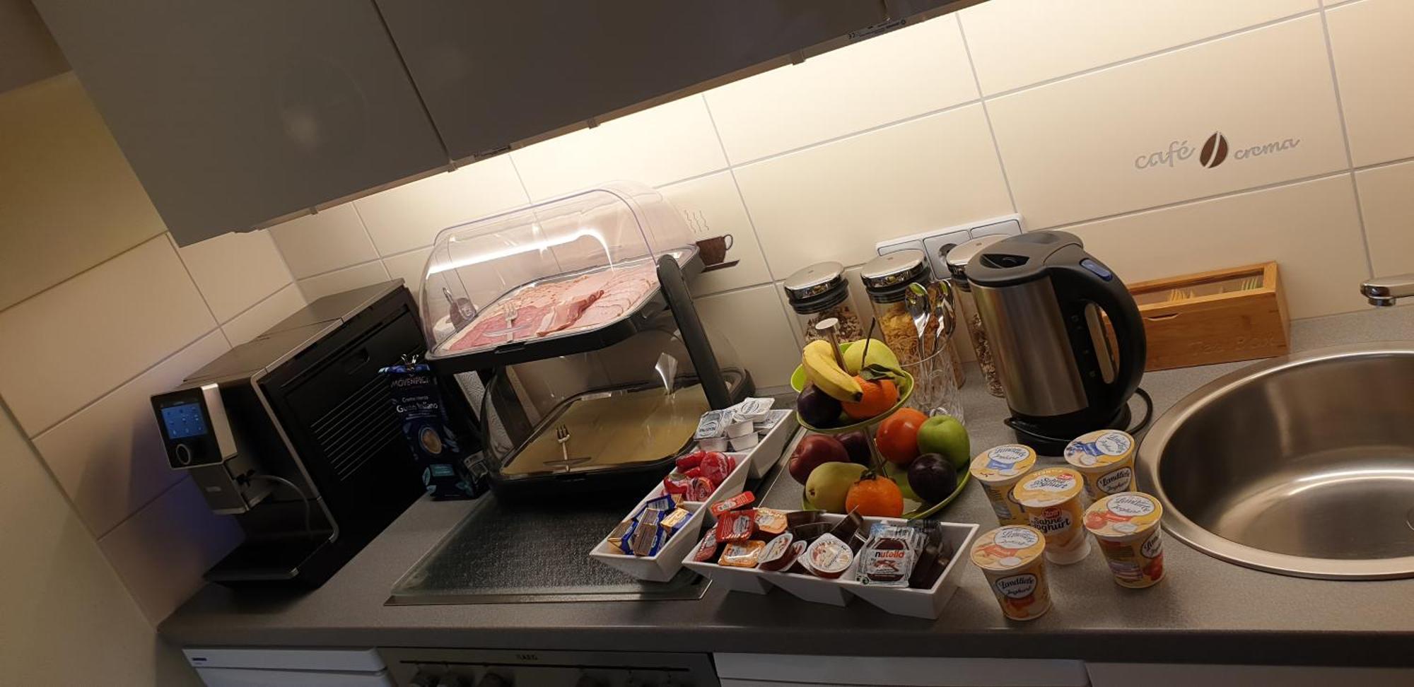Gaestezimmer , Pension Wauri Waldenbuch エクステリア 写真